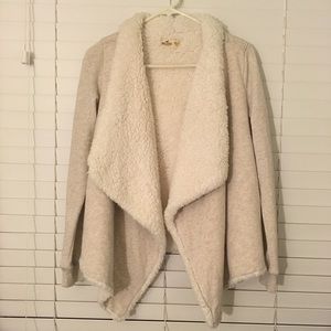 EUC HOLLISTER SHERPA CARDIGAN